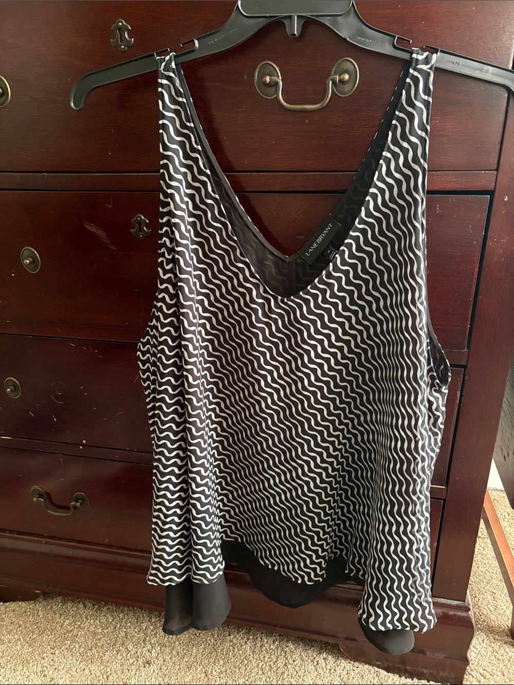 Lane Bryant Black and White Wave-Print V-Neck Camisole